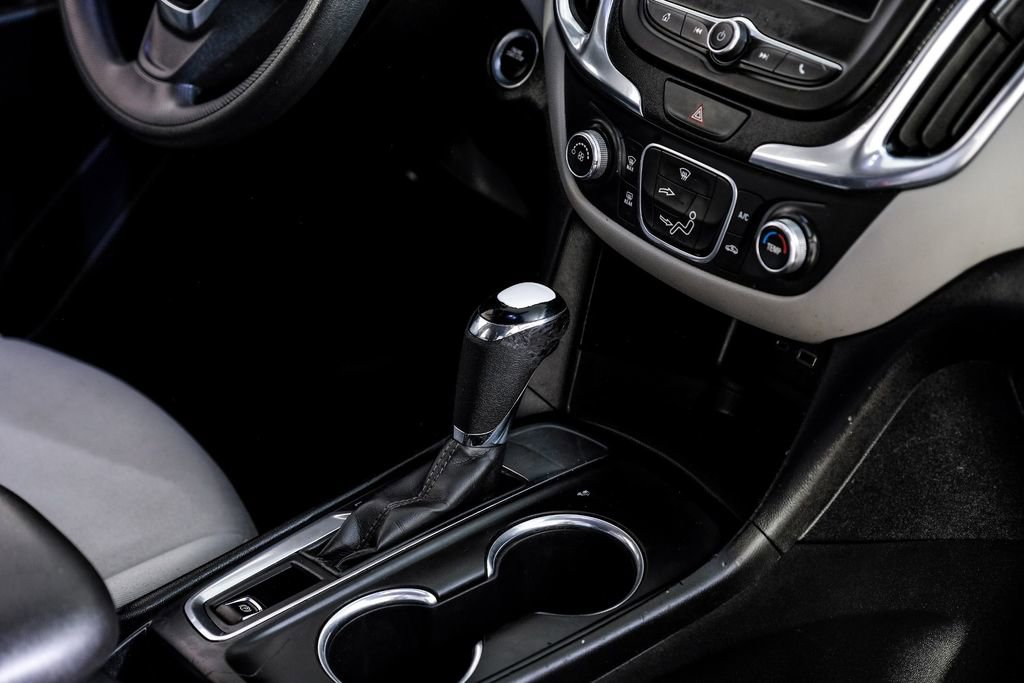 Used 2019 Chevrolet Equinox LT image 19