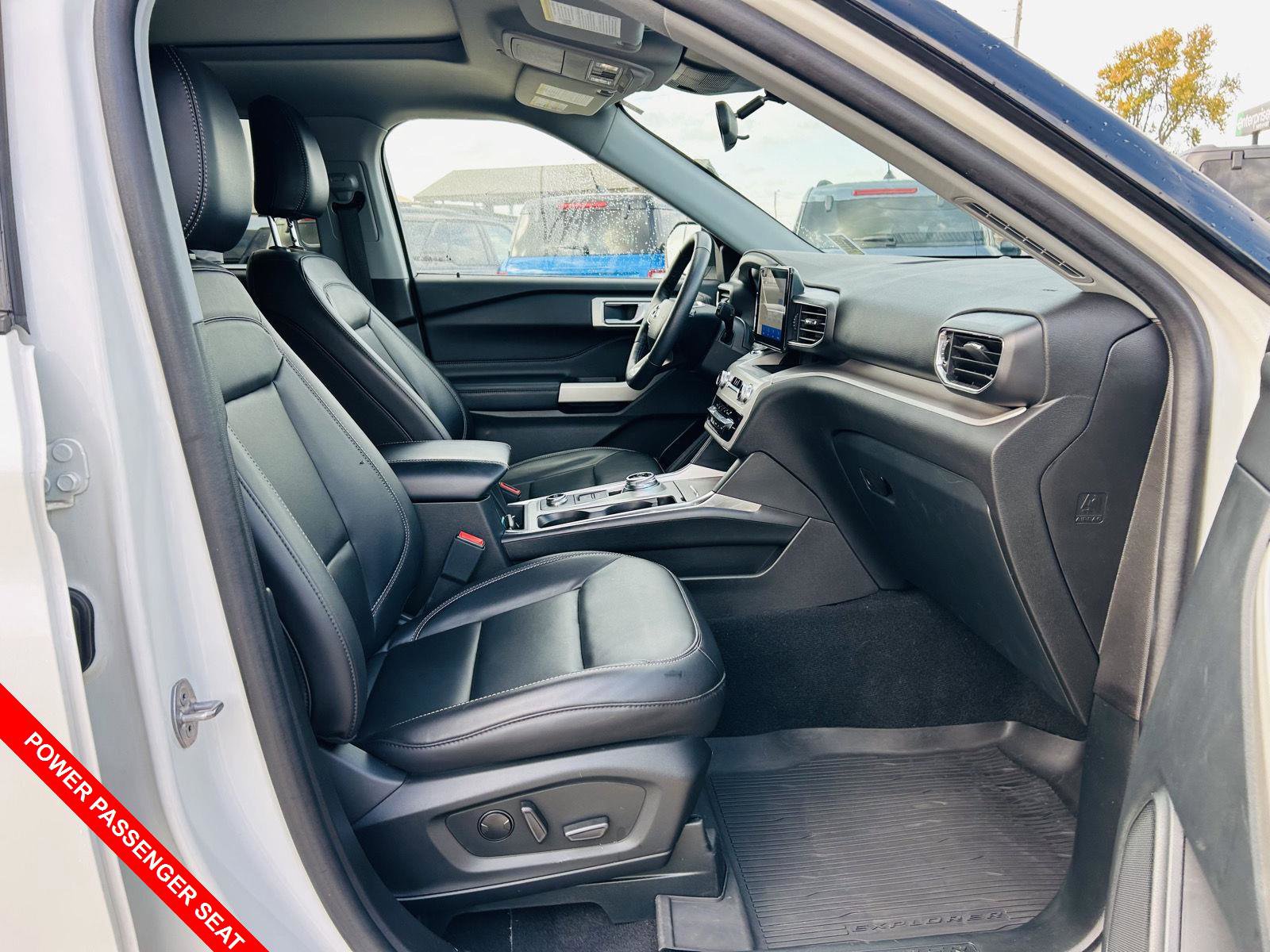 Used 2023 Ford Explorer XLT w/ Equipment Group 202A image 37