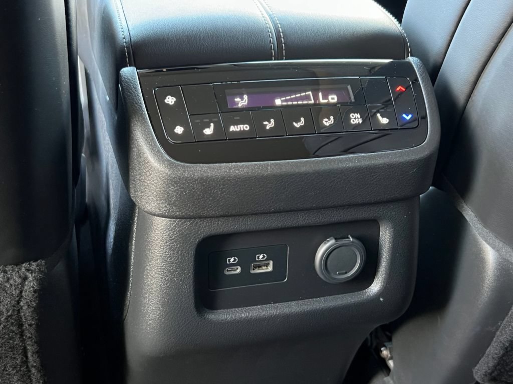 Used 2023 INFINITI QX60 Luxe AWD/4WD image 13
