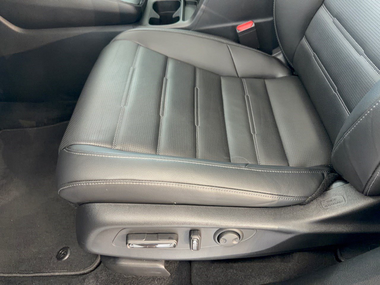 Used 2025 Honda CR-V EX-L image 16