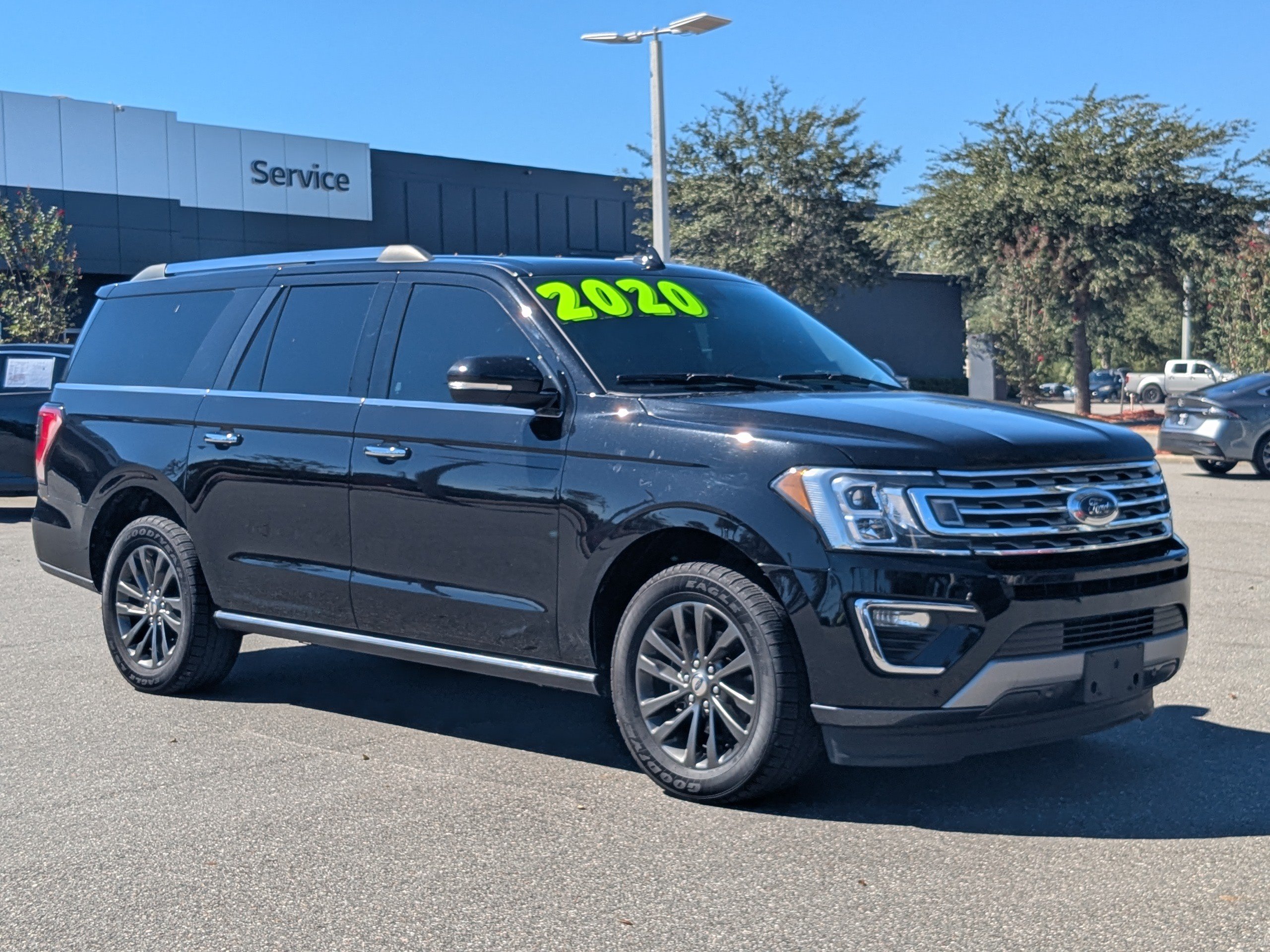 Used 2020 Ford Expedition Max Limited w/ Equipment Group 301A RWD image 2