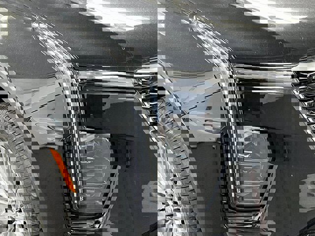 New 2025 Cadillac XT4 Premium Luxury w/ Cold Weather Package image 10