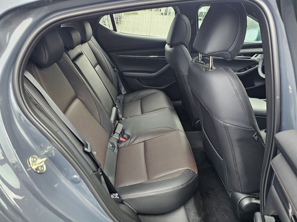 New 2026 MAZDA MAZDA3 2.5 S Hatchback w/ Premium Pkg FWD image 28