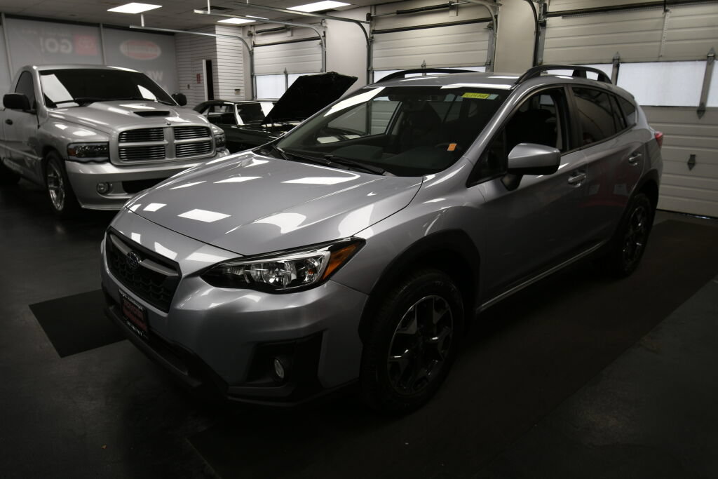 Used 2020 Subaru Crosstrek 2.0i Premium AWD/4WD image 3