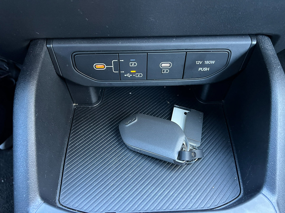 Used 2025 Kia K4 LXS image 18