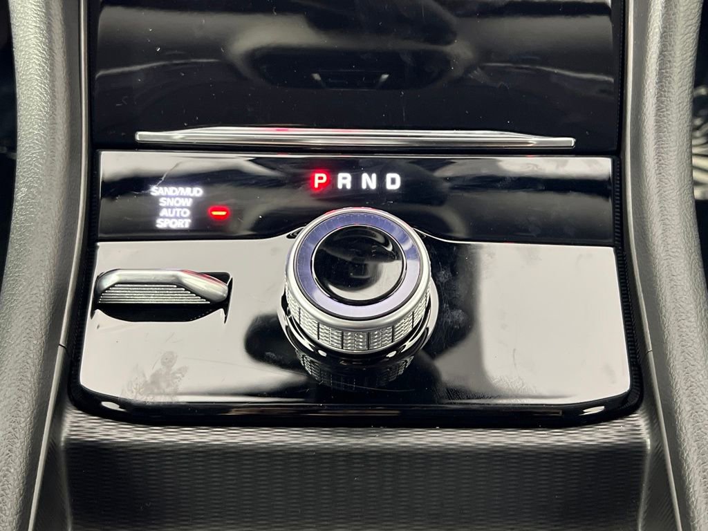 Used 2024 Jeep Grand Cherokee Limited w/ Black Appearance Package image 13