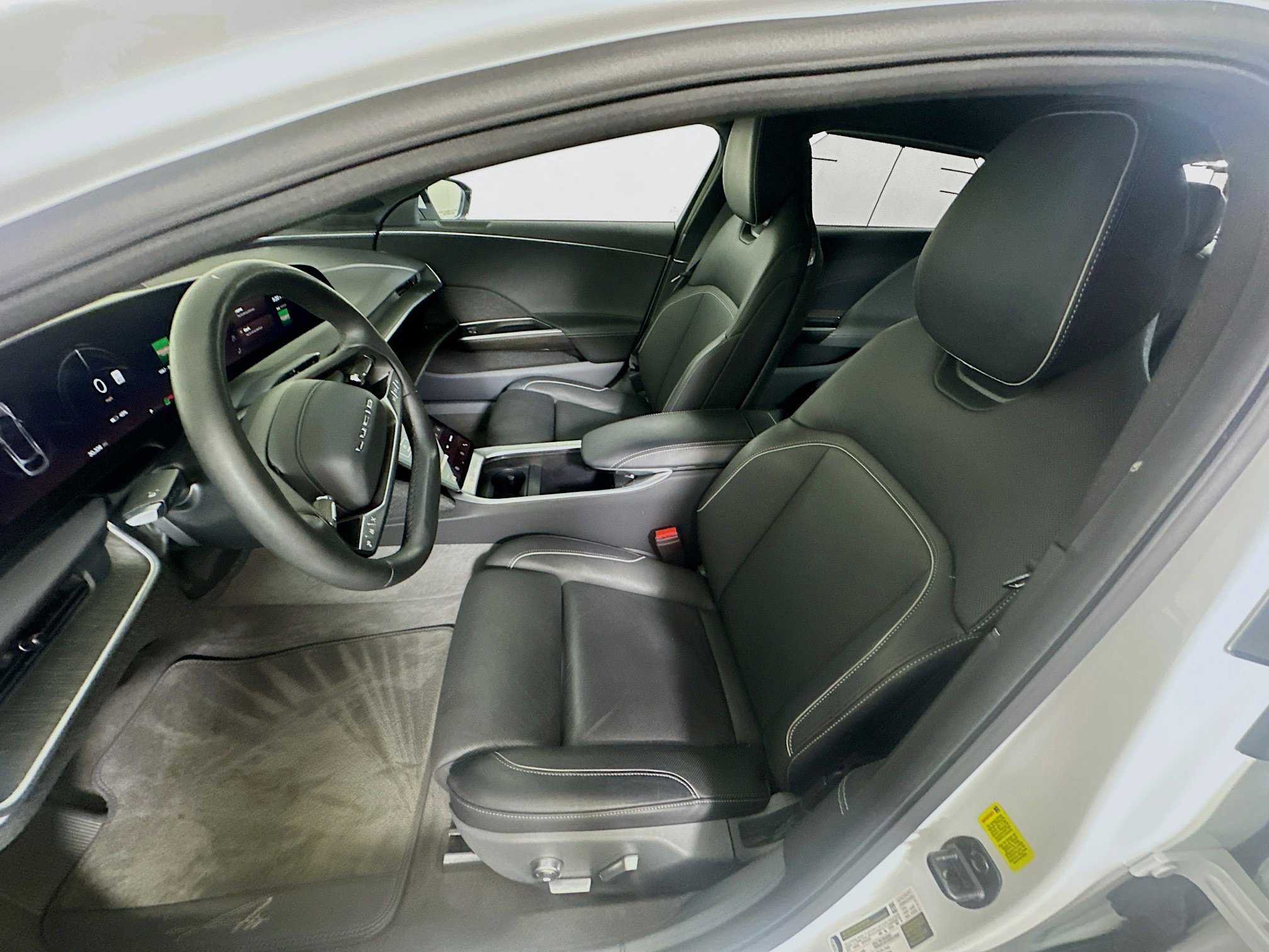 Used 2024 Lucid Air Touring AWD/4WD image 13