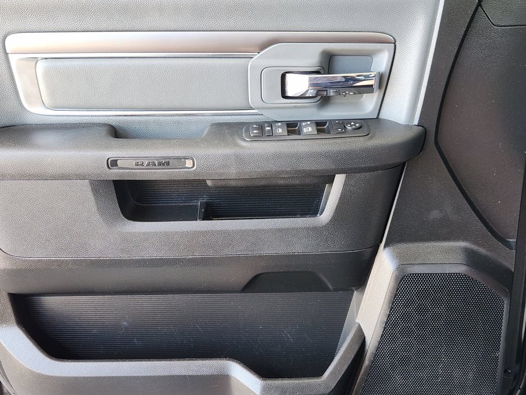 Used 2021 RAM 1500 Classic SLT RWD image 18