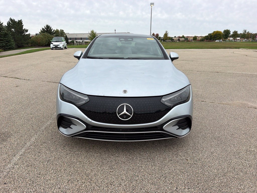 Used 2023 Mercedes-Benz EQE 500 4MATIC Sedan image 2