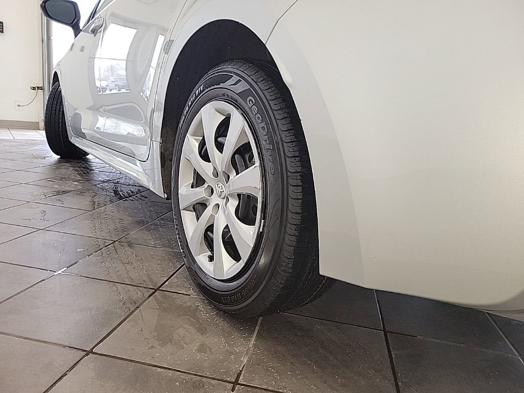 Used 2025 Toyota Corolla LE image 17