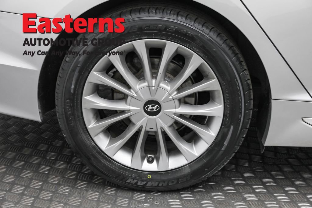 Used 2015 Hyundai Sonata Limited w/ Option Group 05 image 32