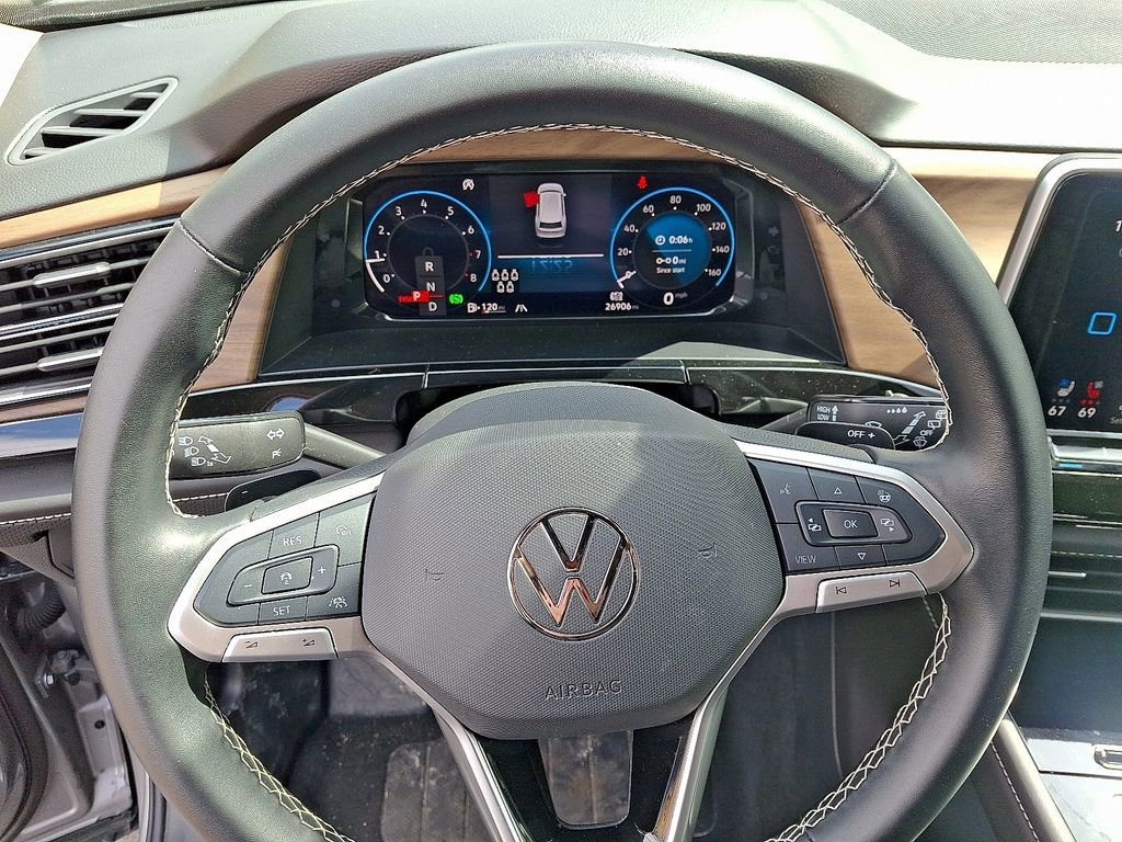 Used 2025 Volkswagen Atlas SE image 19