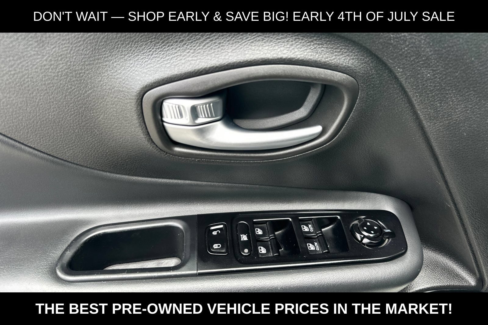 Used 2022 Jeep Renegade Altitude AWD/4WD image 11