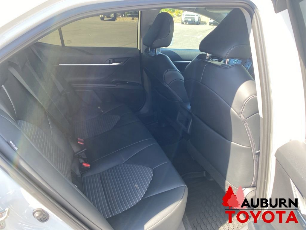 Used 2020 Toyota Camry SE FWD image 14