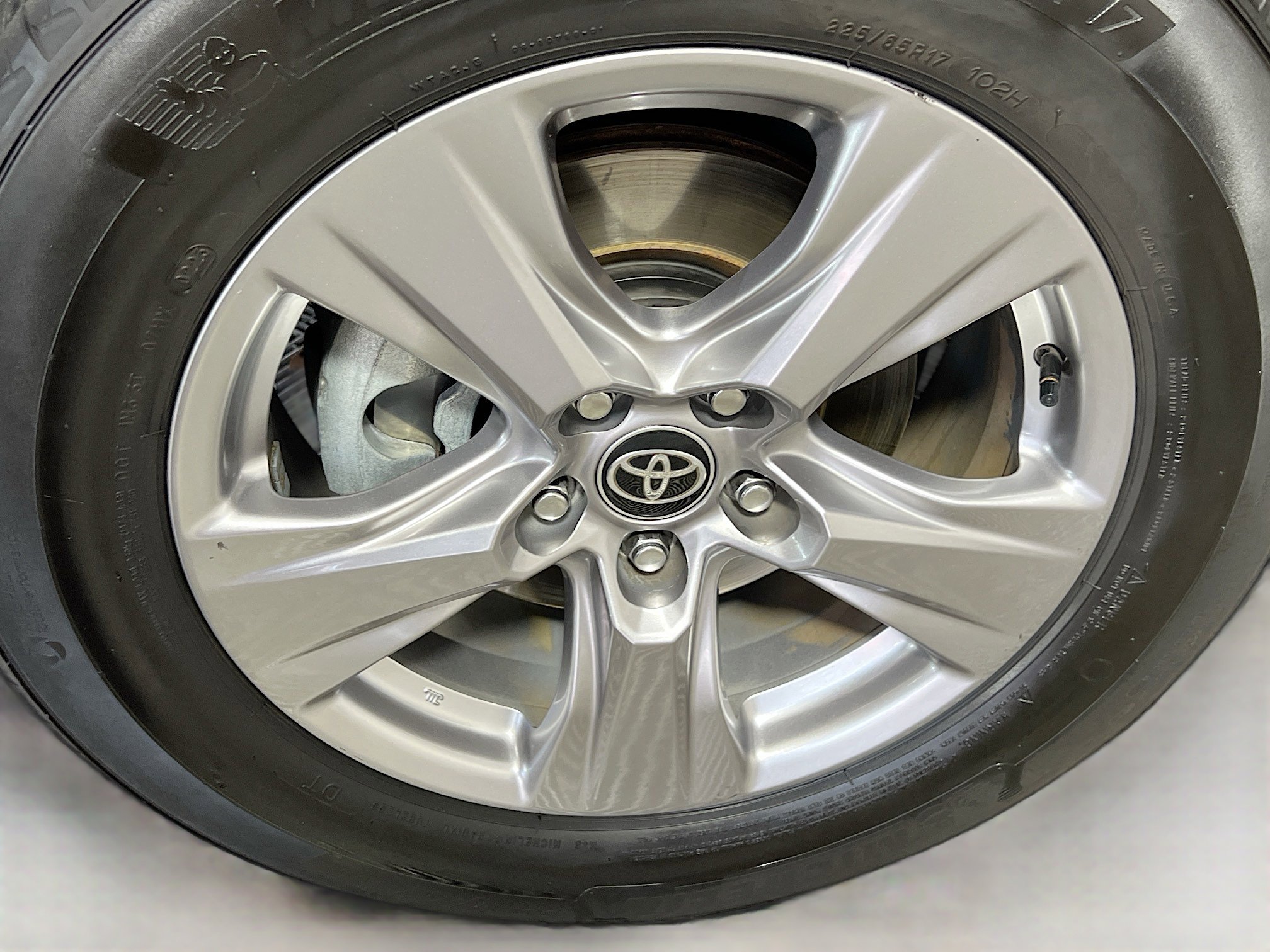 Used 2023 Toyota RAV4 XLE w/ Convenience Package image 14