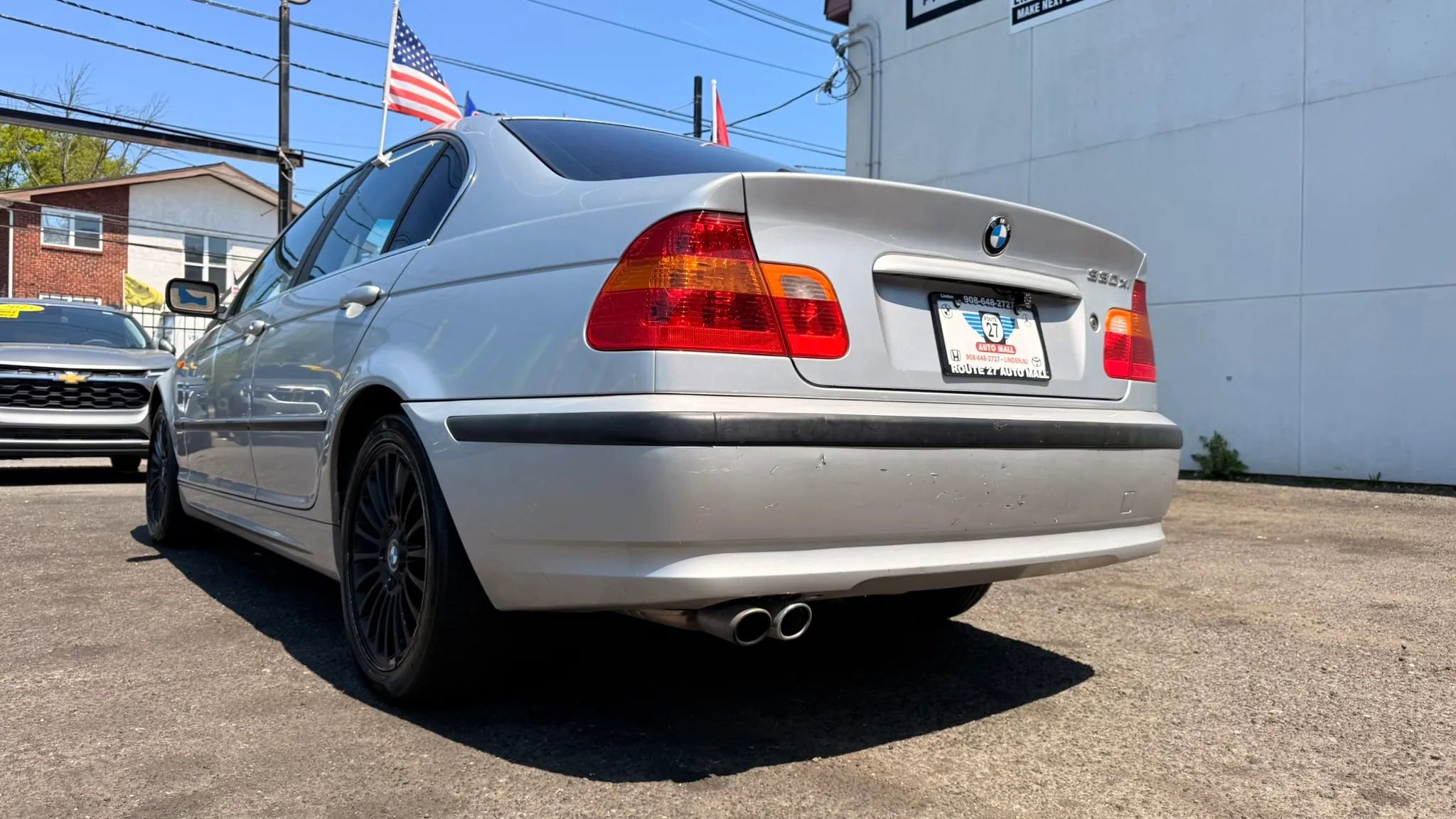 Used 2003 BMW 330xi Sedan AWD/4WD image 8