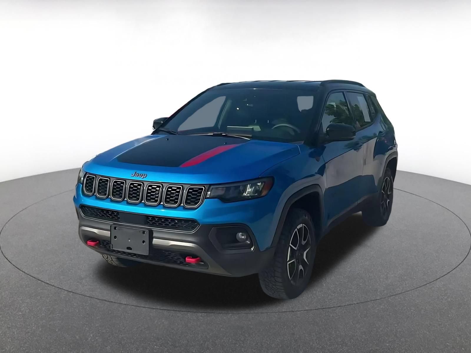 Used 2025 Jeep Compass Trailhawk AWD/4WD image 6