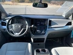 Used 2016 Toyota Sienna LE image 20