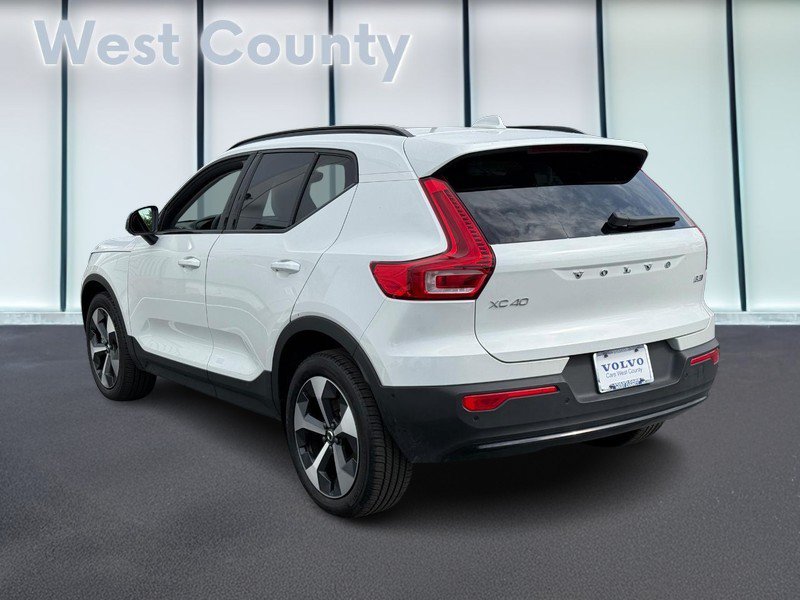 Used 2026 Volvo XC40 B5 Plus AWD/4WD image 7