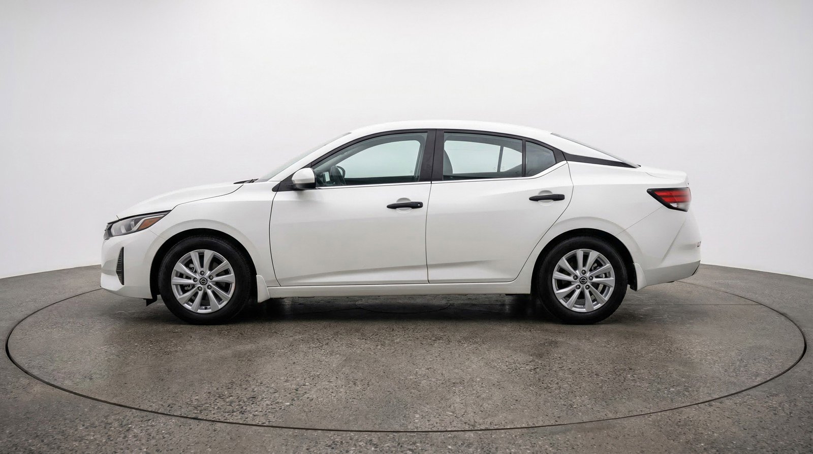 Used 2025 Nissan Sentra S FWD image 5