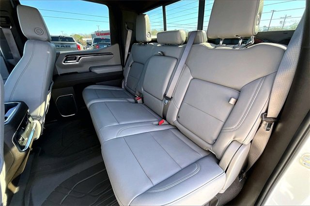 Used 2024 Chevrolet Silverado 1500 LTZ w/ LTZ Premium Package image 19