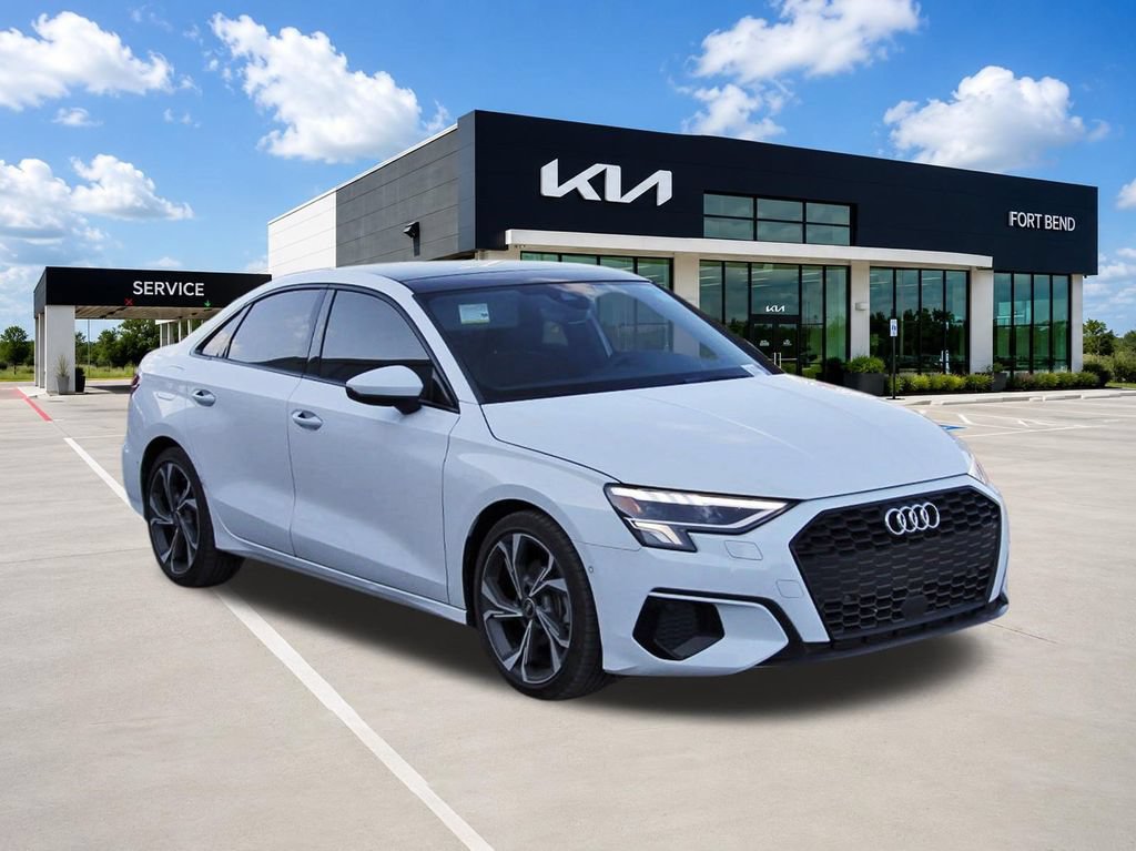 Used 2022 Audi A3 2.0T Premium Plus w/ Premium Plus Package FWD image 3