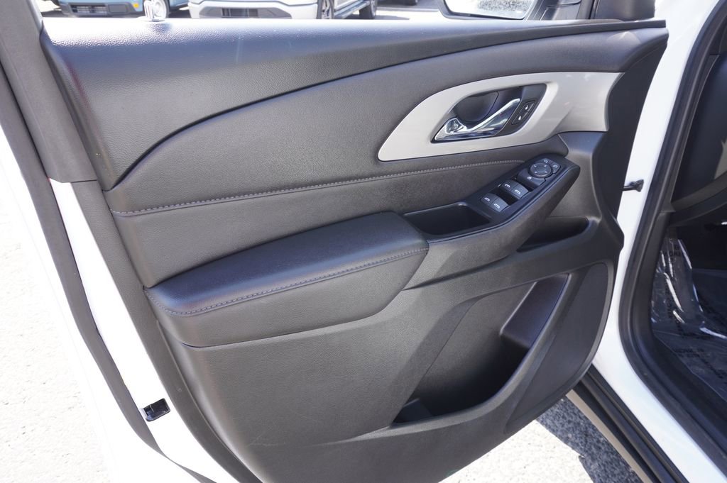 Certified 2023 Chevrolet Traverse LT image 15