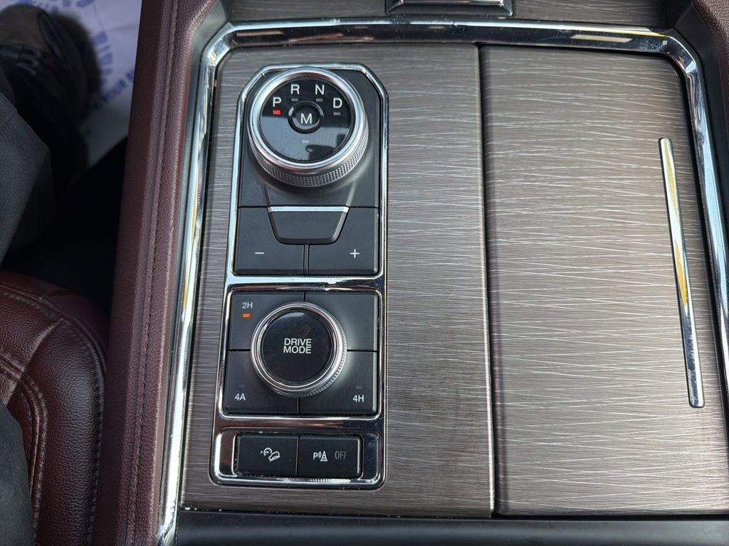 Used 2024 Ford Expedition Limited image 25