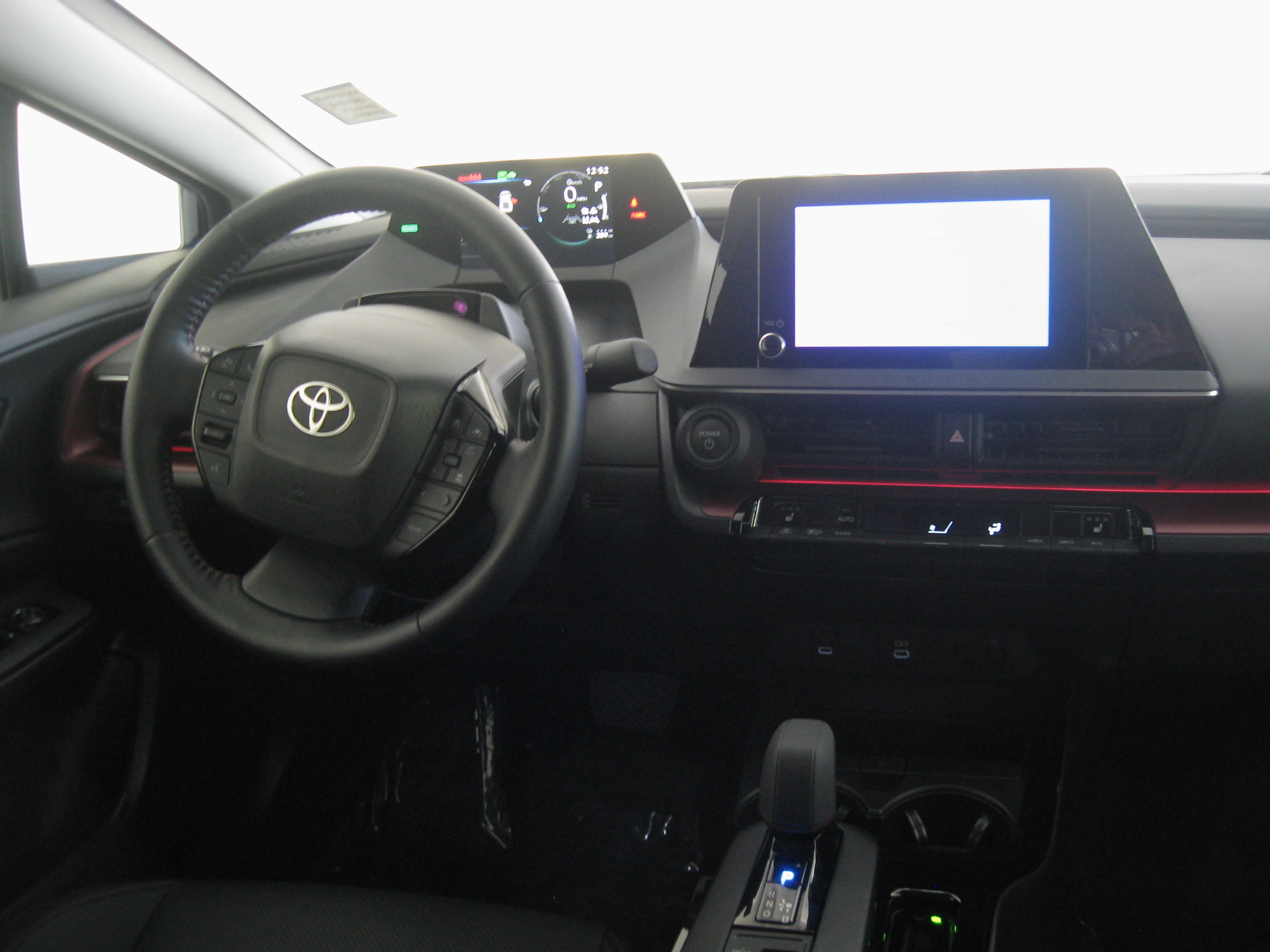 Used 2024 Toyota Prius Prime image 2