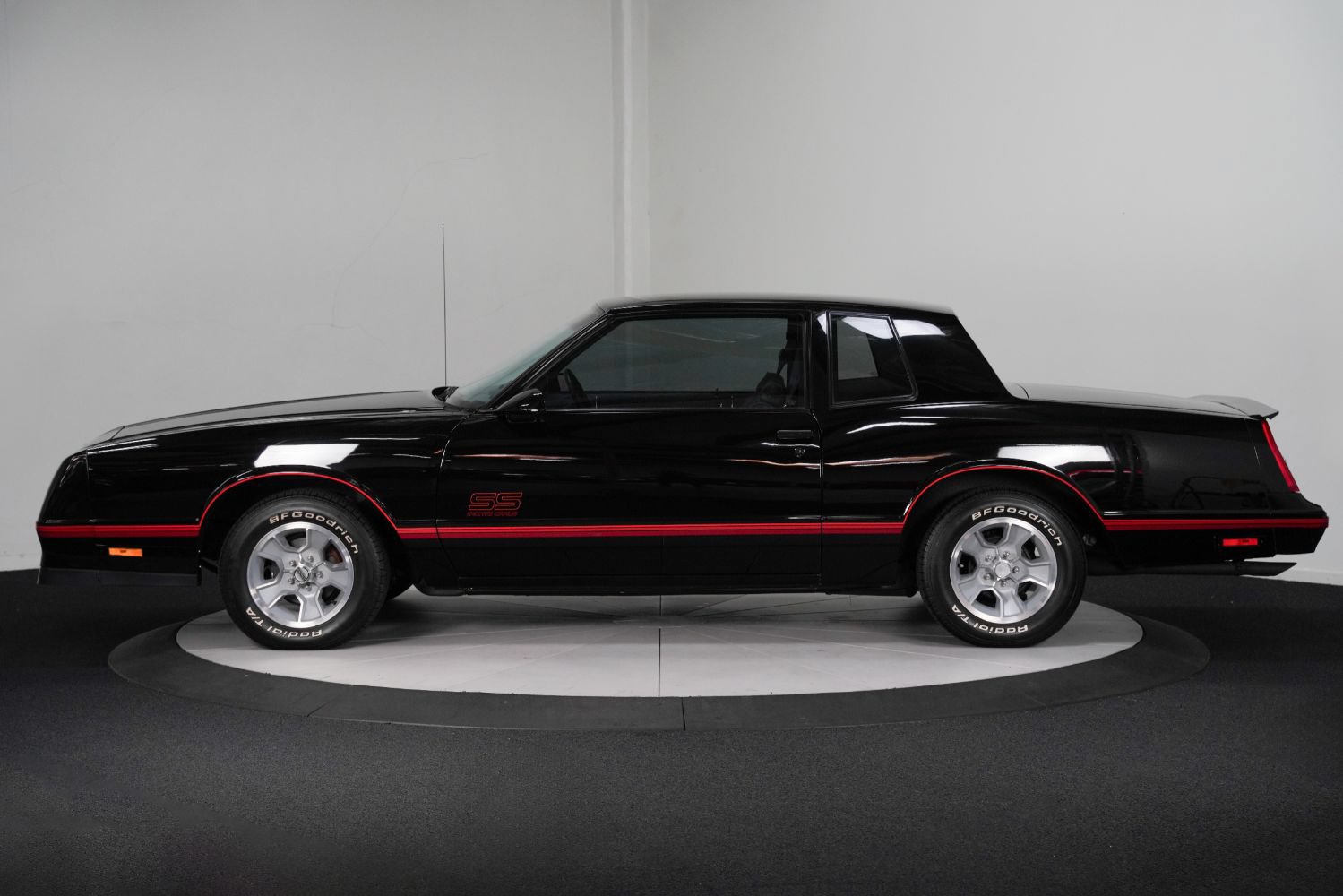 Used 1988 Chevrolet Monte Carlo SS RWD image 6