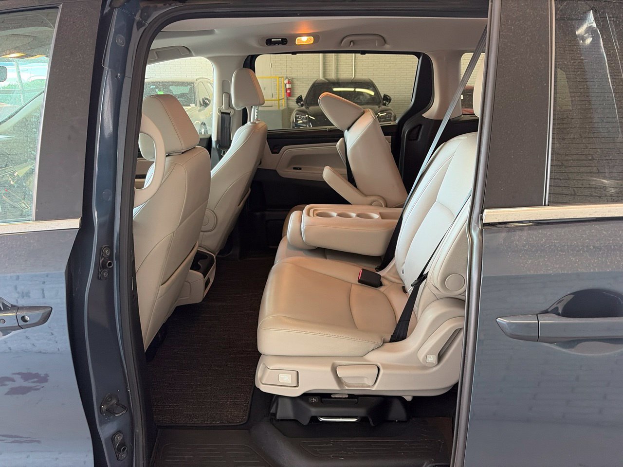 Used 2025 Honda Odyssey EX-L image 8