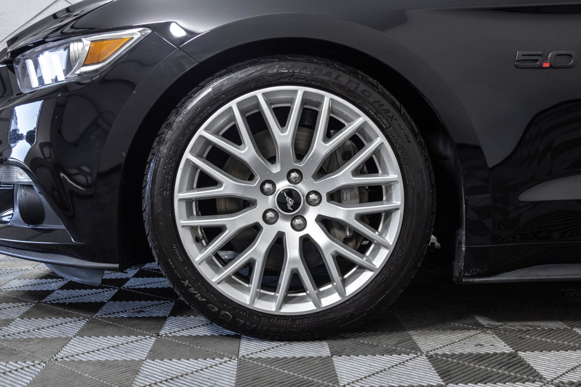 Used 2016 Ford Mustang GT Premium w/ Equipment Group 401A RWD image 42