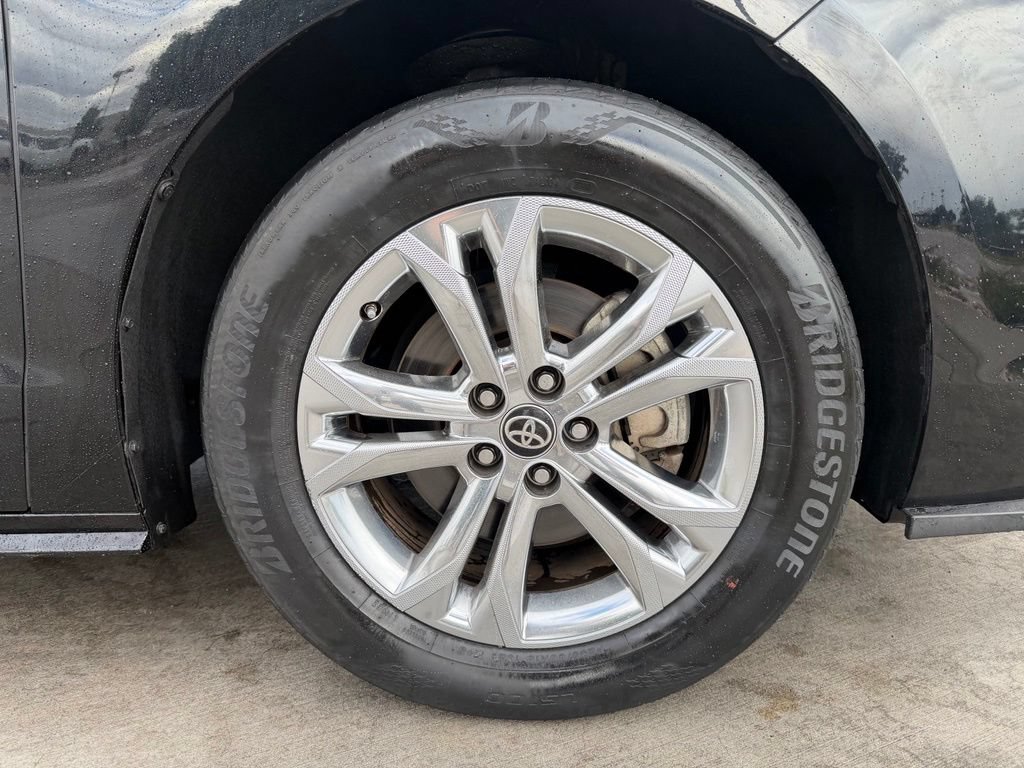 Used 2023 Toyota Sienna XSE w/ XSE Plus Package AWD/4WD image 30