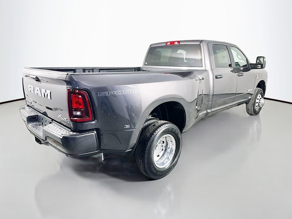 New 2026 RAM 3500 Big Horn AWD/4WD image 7