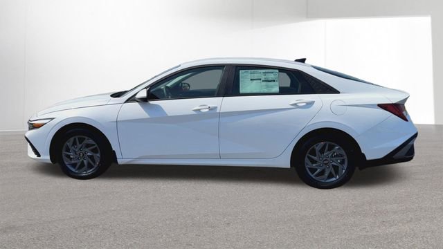 Used 2025 Hyundai Elantra Hybrid FWD image 52