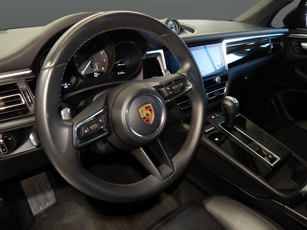 Used 2022 Porsche Macan image 16