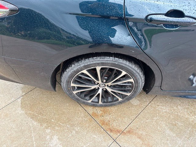 Used 2018 Toyota Camry SE FWD image 9