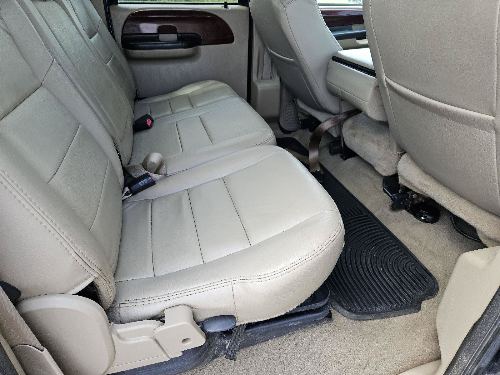 Used 2006 Ford F350 Lariat AWD/4WD image 15