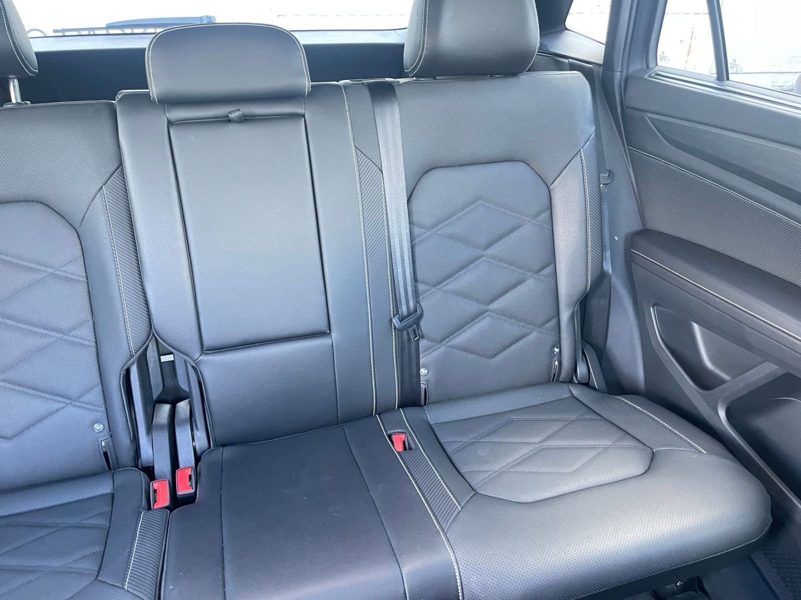 Used 2025 Volkswagen Atlas Cross Sport SE image 37