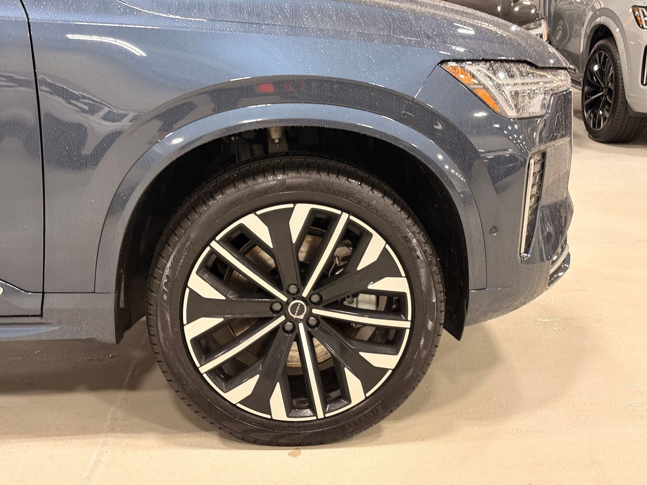 New 2026 Volvo XC90 T8 Plus image 12