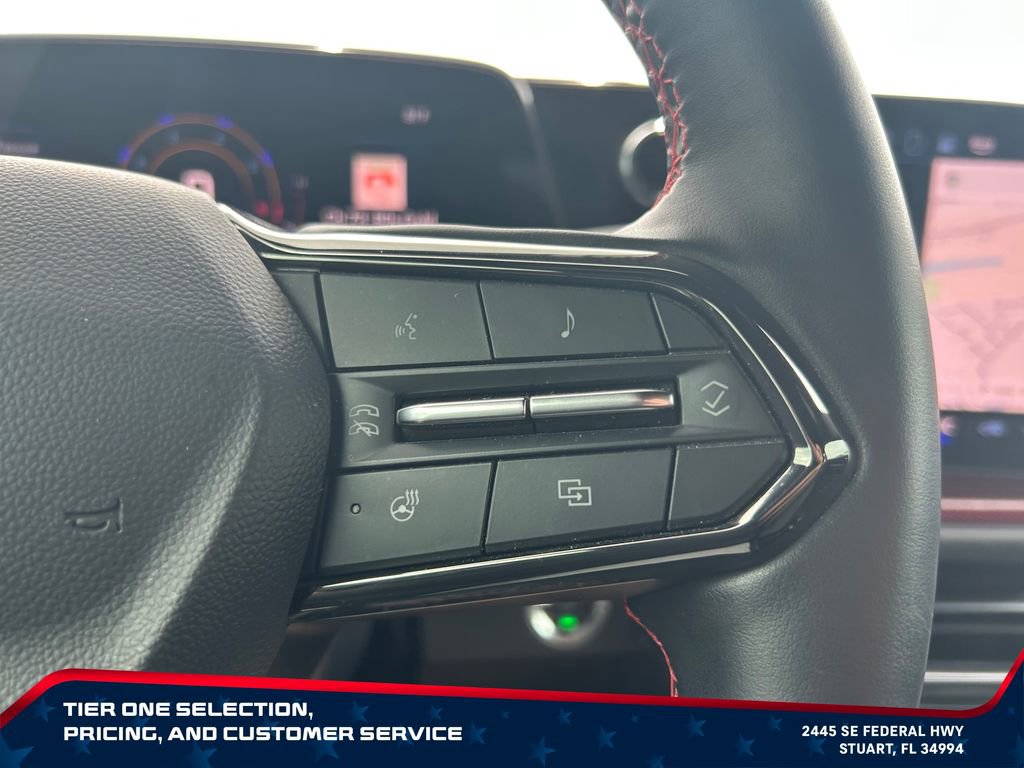 Used 2024 Chevrolet Traverse RS AWD/4WD image 19