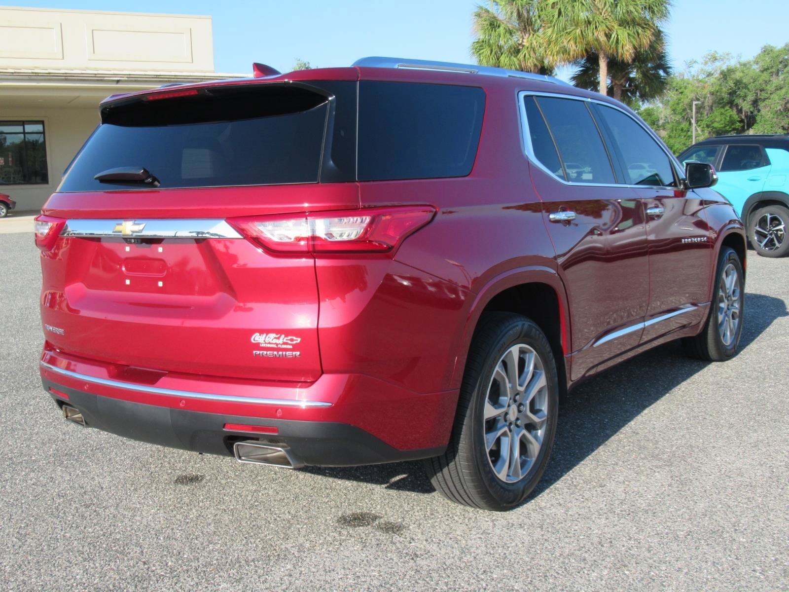 Used 2019 Chevrolet Traverse Premier w/ Driver Confidence II Package FWD image 7