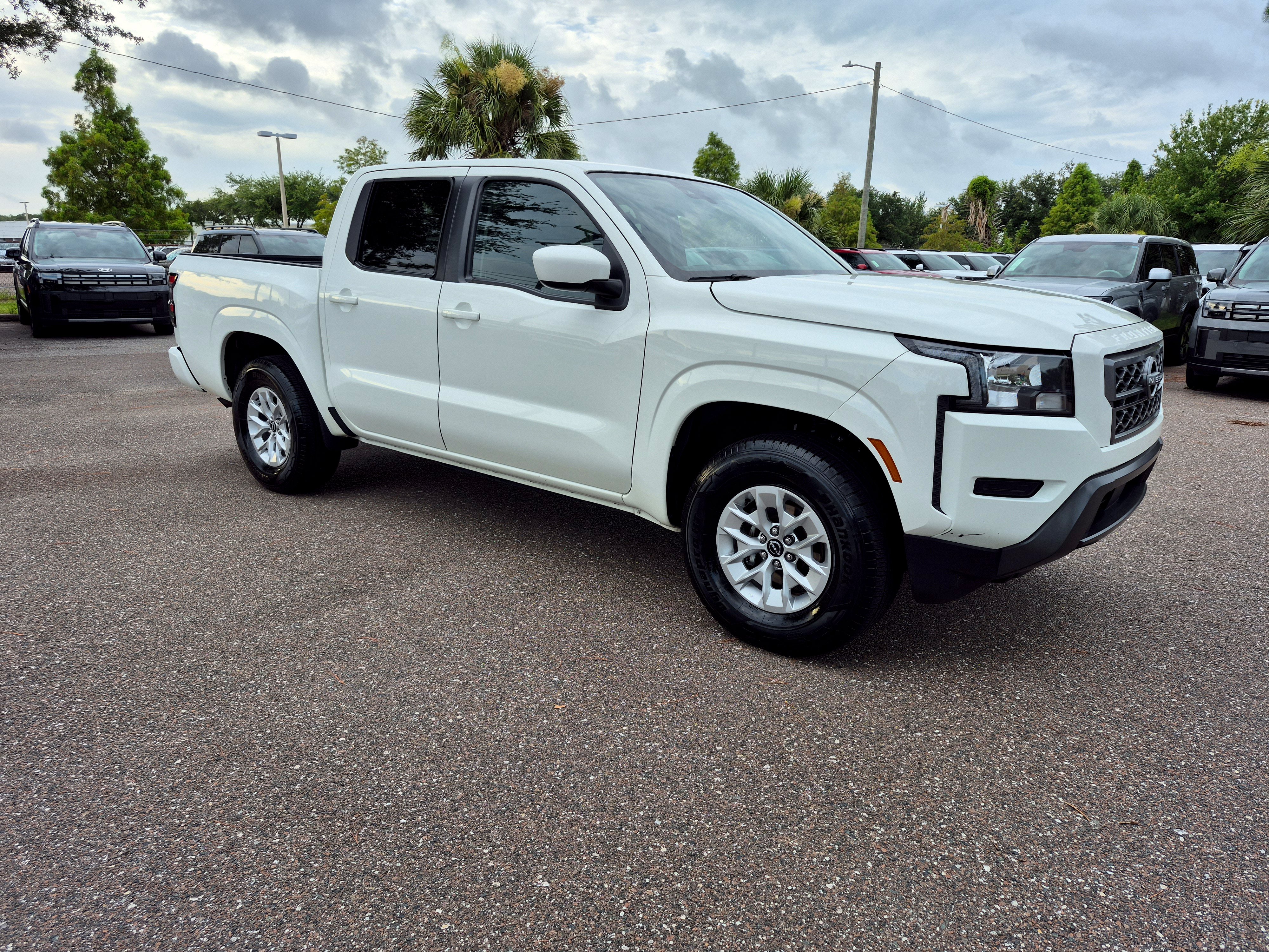 Certified 2024 Nissan Frontier SV RWD image 10