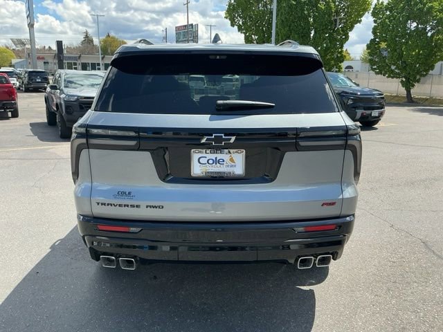 New 2026 Chevrolet Traverse RS w/ LPO, Floor Liner Package AWD/4WD image 5
