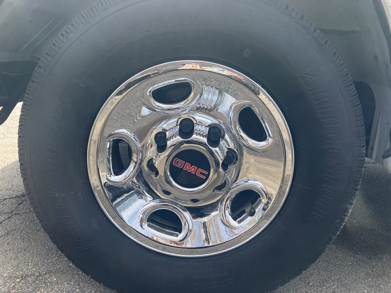 Used 2017 GMC Savana 2500 w/ All Terrain Package RWD image 16