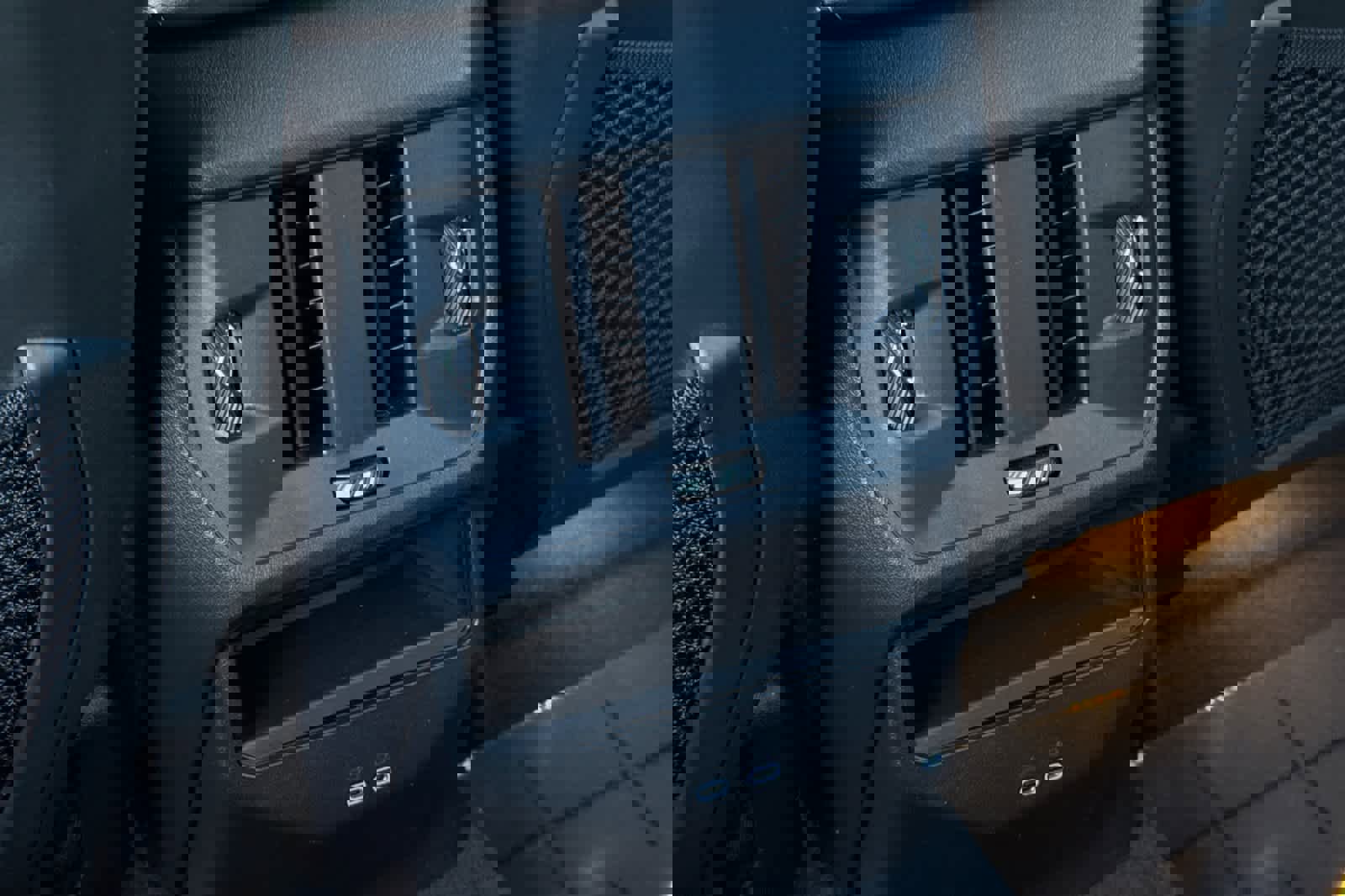 Used 2025 BMW X3 xDrive30i w/ Premium Package image 14