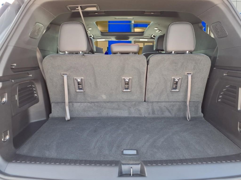 Used 2026 Chevrolet Traverse Z71 w/ Enhanced Driving Package AWD/4WD image 37