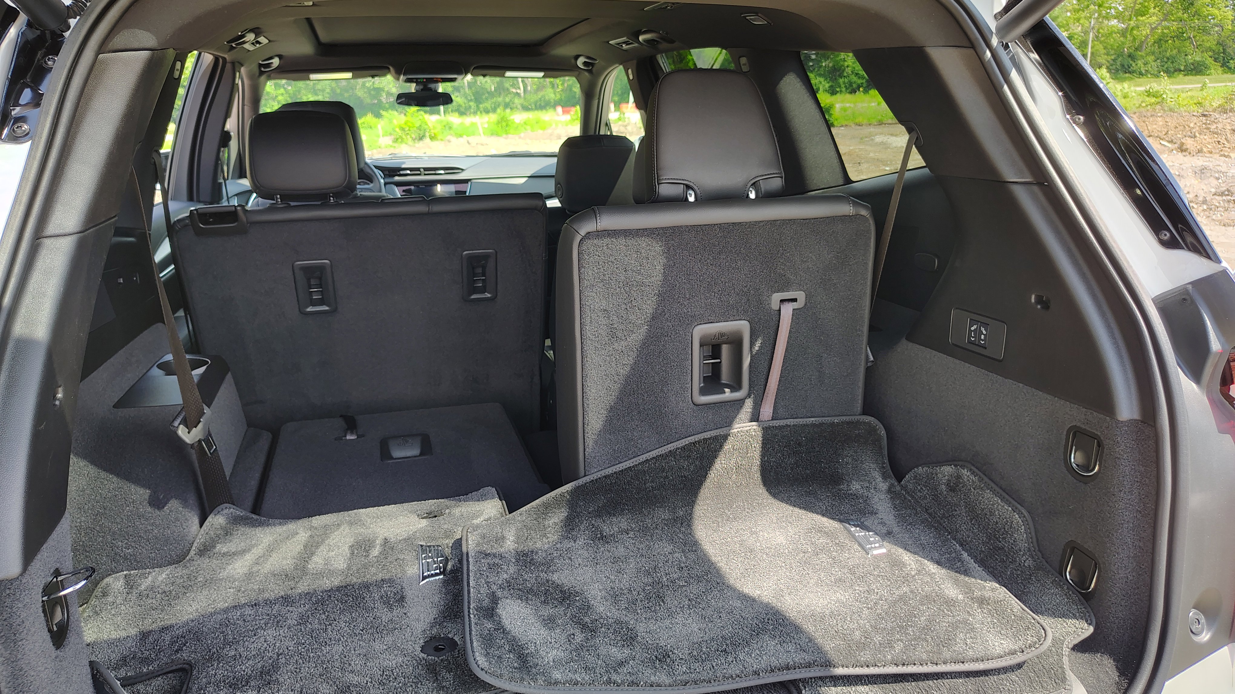 New 2025 Cadillac XT6 Luxury w/ LPO, Premium Carpet Package image 39