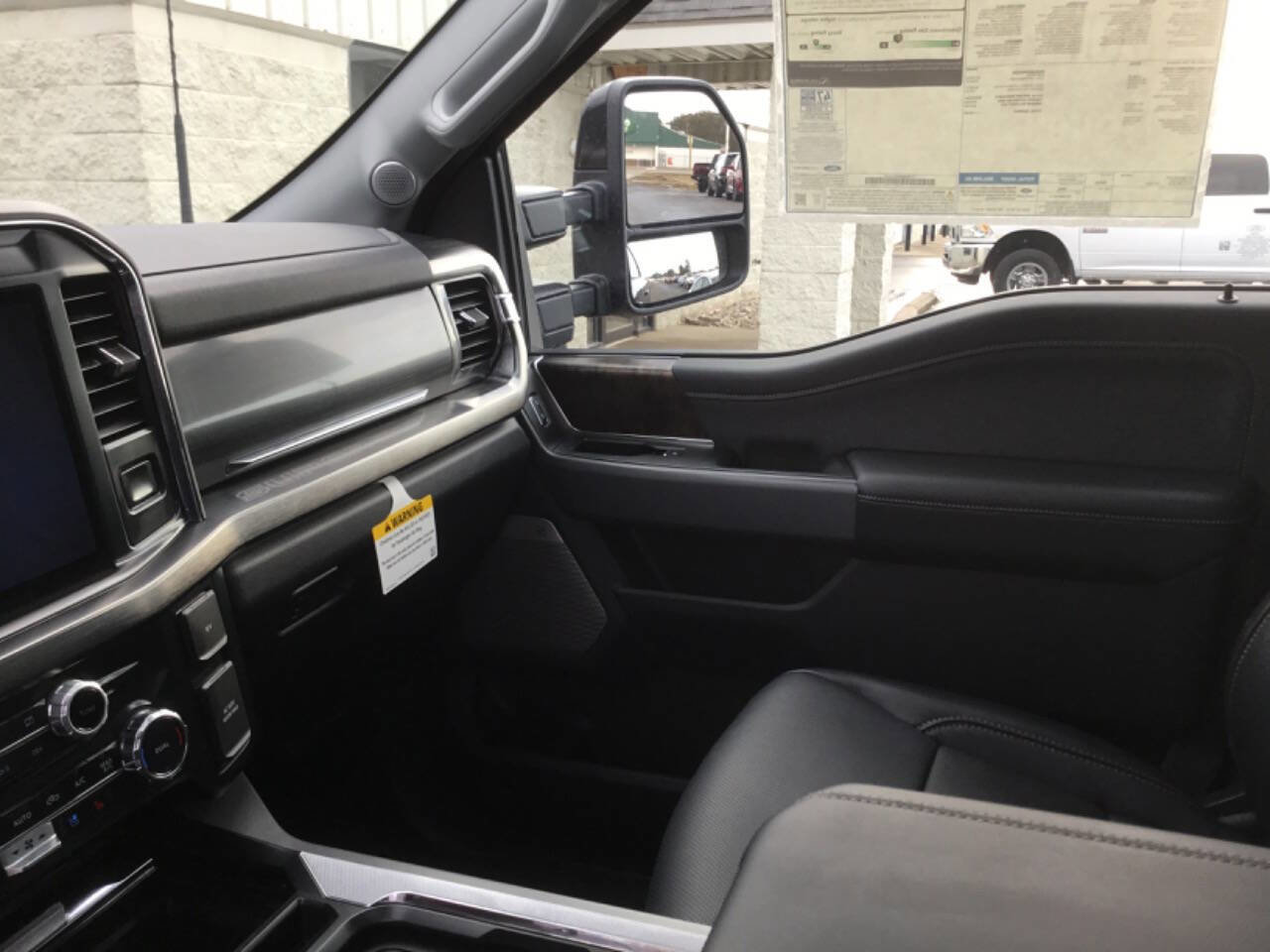 Used 2024 Ford F250 Lariat w/ Lariat Ultimate Package image 7