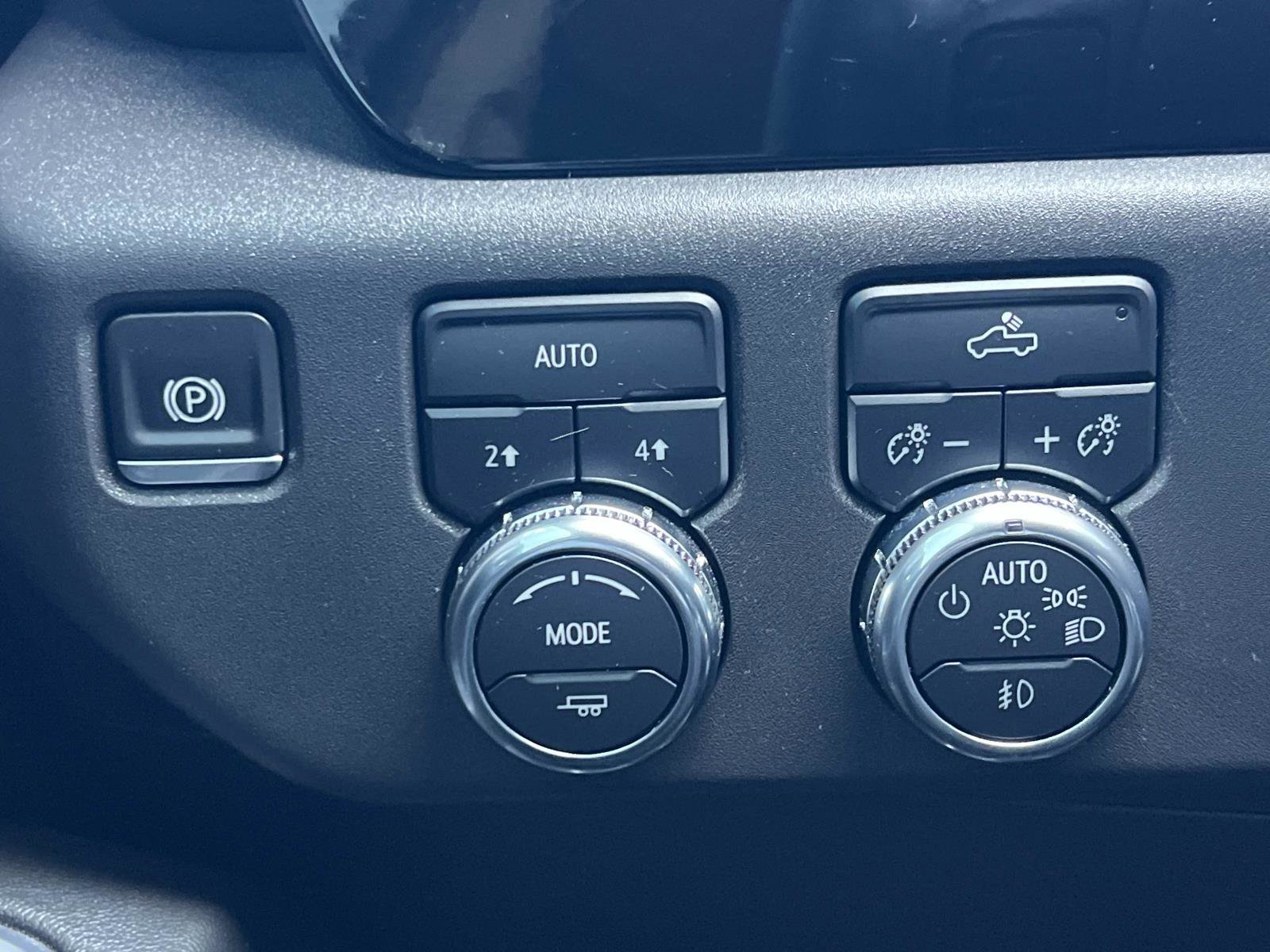 Used 2024 GMC Sierra 1500 Elevation w/ LPO, Elevation Black Package image 17